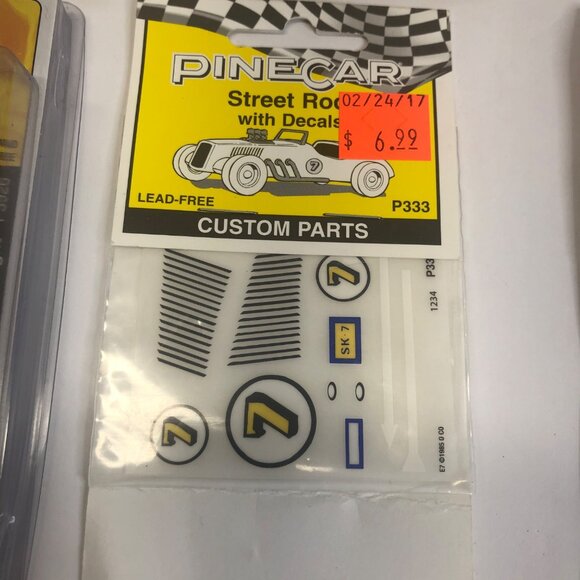 PineCar Derby Car‎ Decals, Axles Polishing Kit, Sand Paper, Glue & Racer Weights - Picture 6 of 14